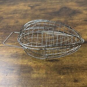 Silver Wire Eggs Basket